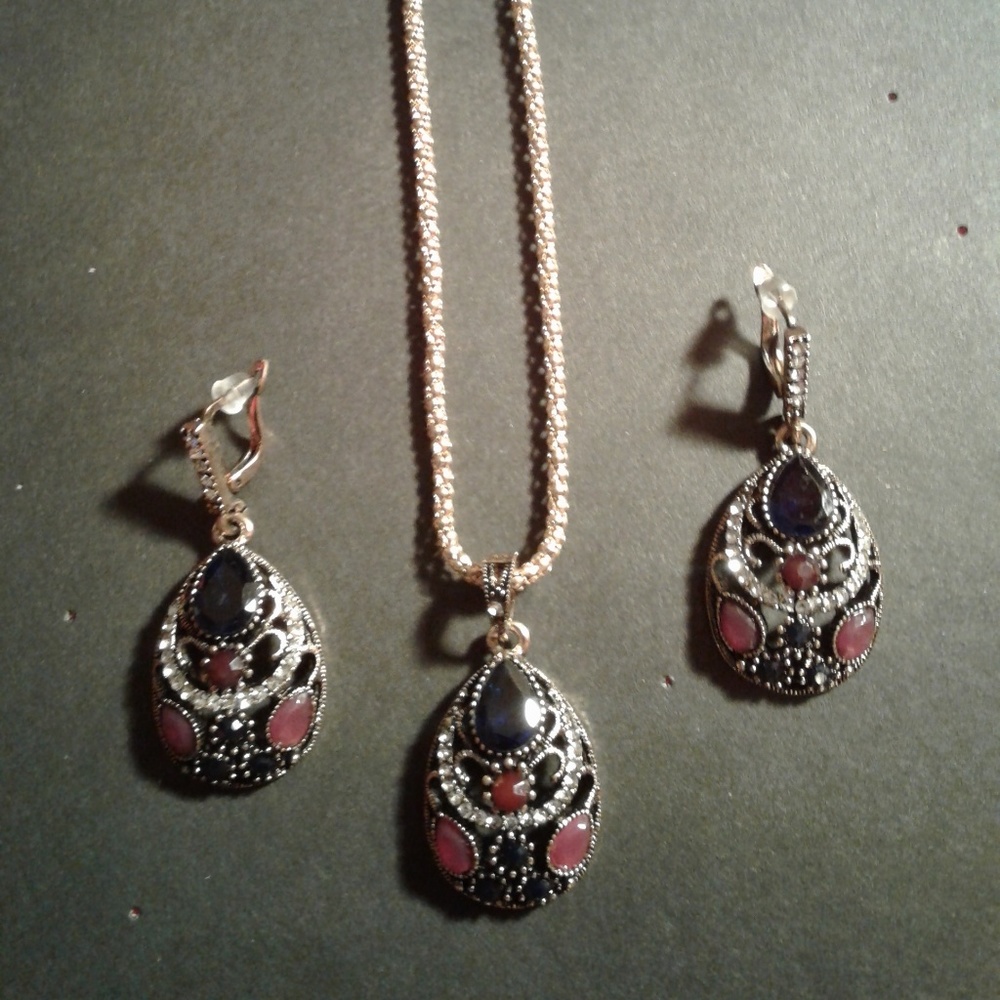 Vintage costume necklace and earring set